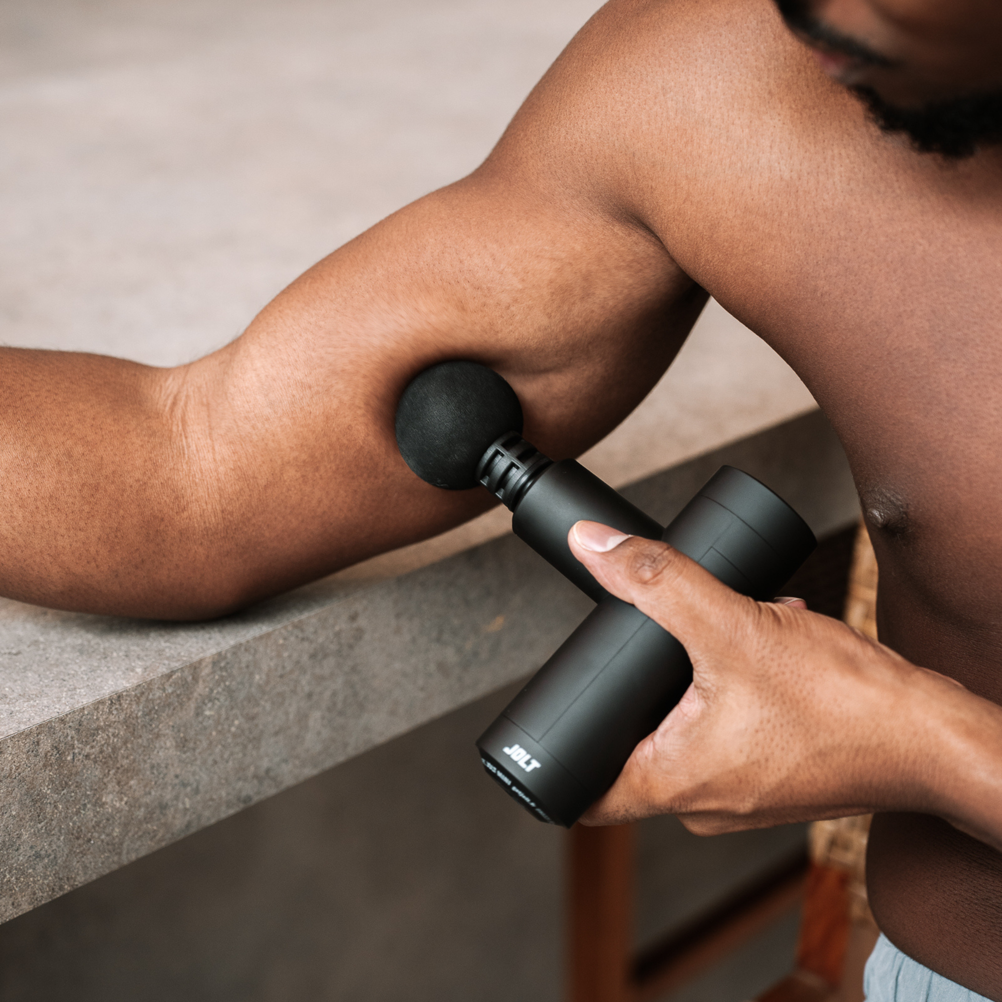 Jolt Mini Pistolet de massage - Jolt