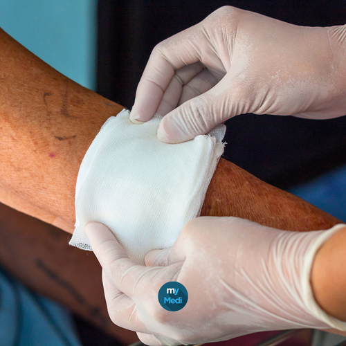 Compresses et cotons pour tatoueurs