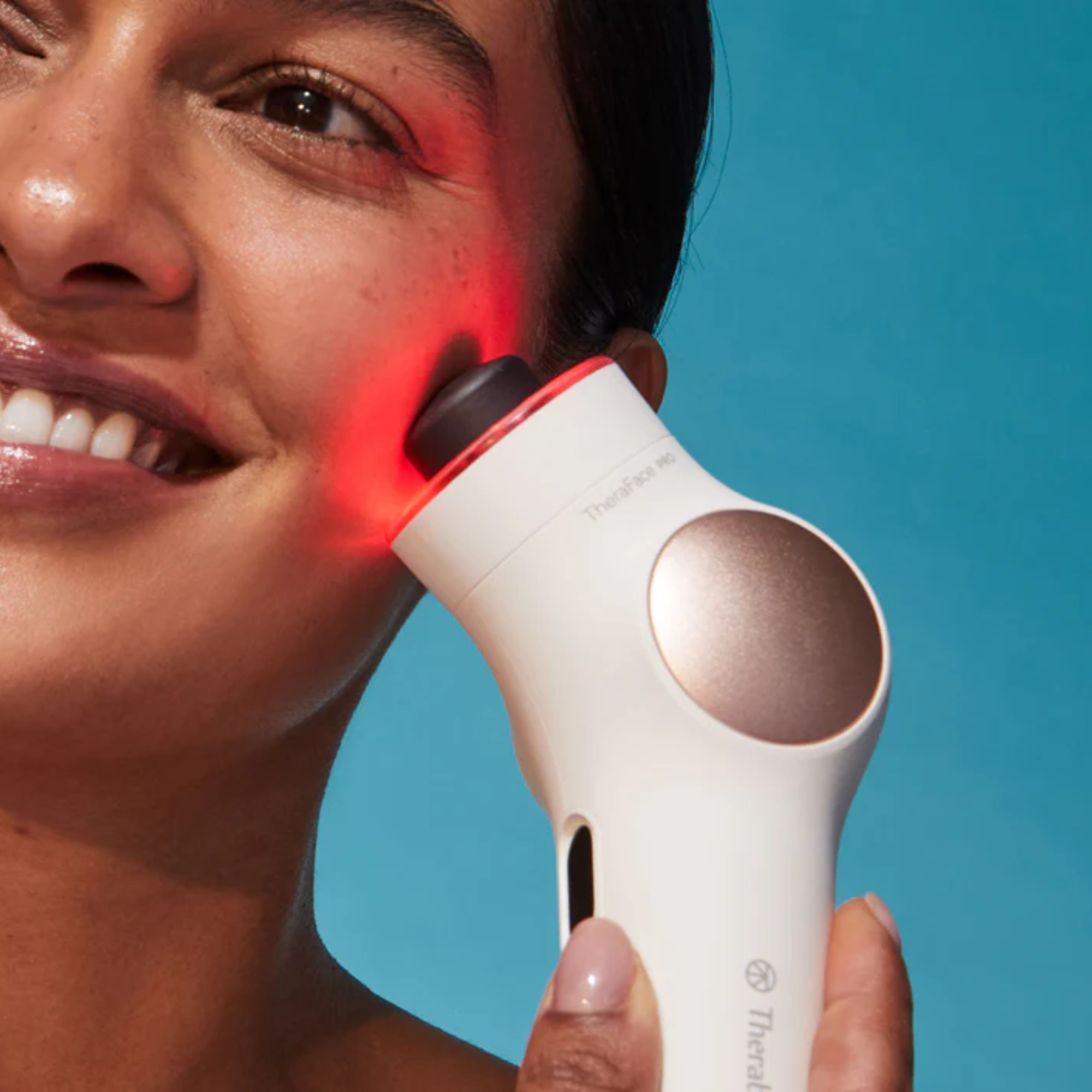 TheraFace PRO - soin du visage - luminothérapie LED - 2 coloris - Therabody